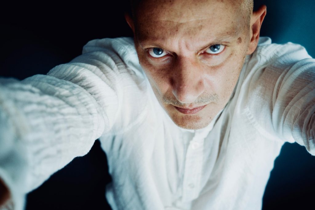 ERIK DEL BÚFALO: “EL OCIO ES TAN IMPORTANTE COMO EL TRABAJO”