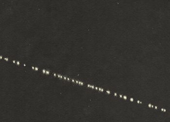 LOS SATÉLITES, LUCES Y SOMBRAS EN MEDIO DE LA NADA