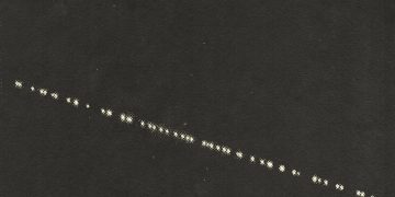 LOS SATÉLITES, LUCES Y SOMBRAS EN MEDIO DE LA NADA