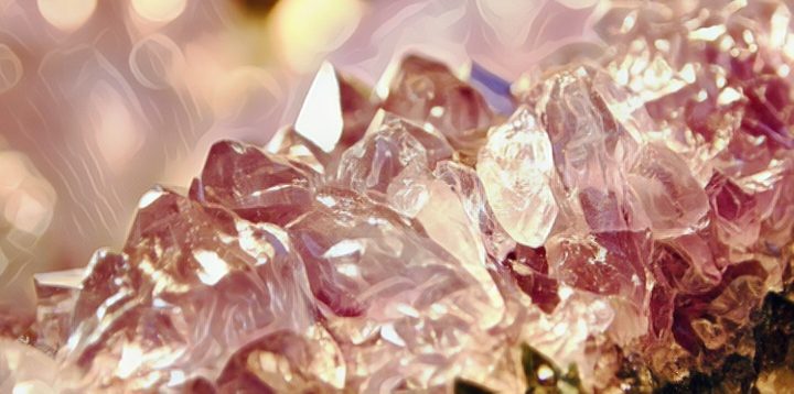 SIETE CRISTALES QUE GENERAN ENCANTAMIENTO