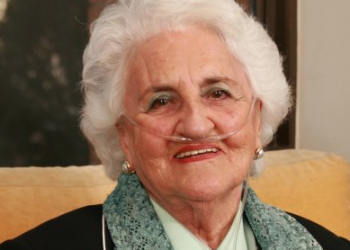 Elvira Dávila Ortiz (1917-2008)