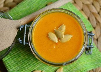 SOPA DE AUYAMA Y GUISANTES VERDES