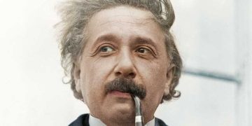 La física, masa y energía | Albert Einstein (1879-1955)