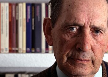 Un coloso de las letras | Miguel Delibes   (1920-2010)
