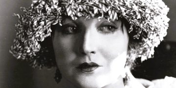 Una estrella muda | Agnes Ayres   (1892-1940)