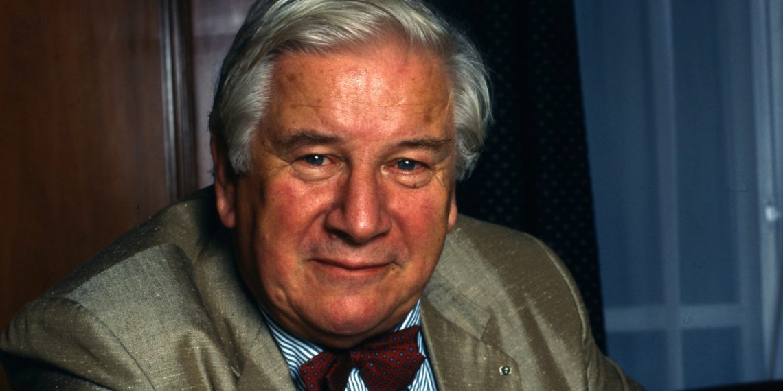 Y con ustedes, el hacedor | Peter Ustinov (1921-2004)