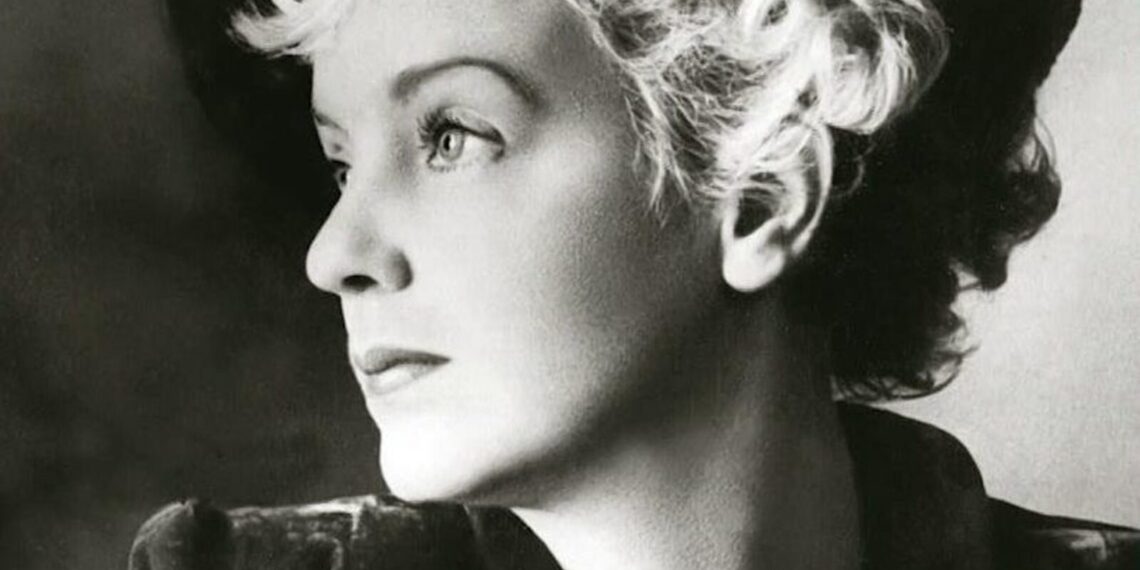 Notablemente dotada | Marina Ladínina (1908-2003)