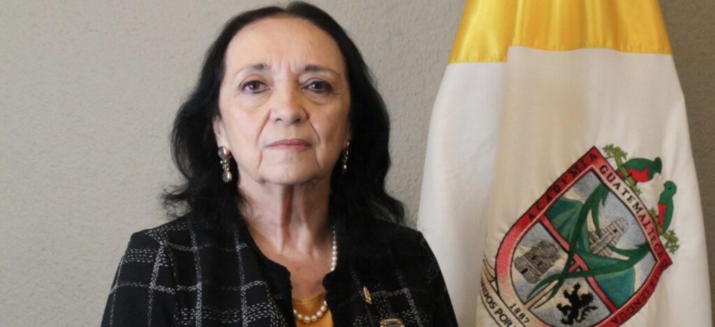 Brillo guatemalteco | Lucrecia Méndez de Penedo (1943-)