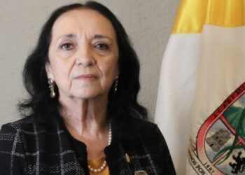 Brillo guatemalteco | Lucrecia Méndez de Penedo (1943-)