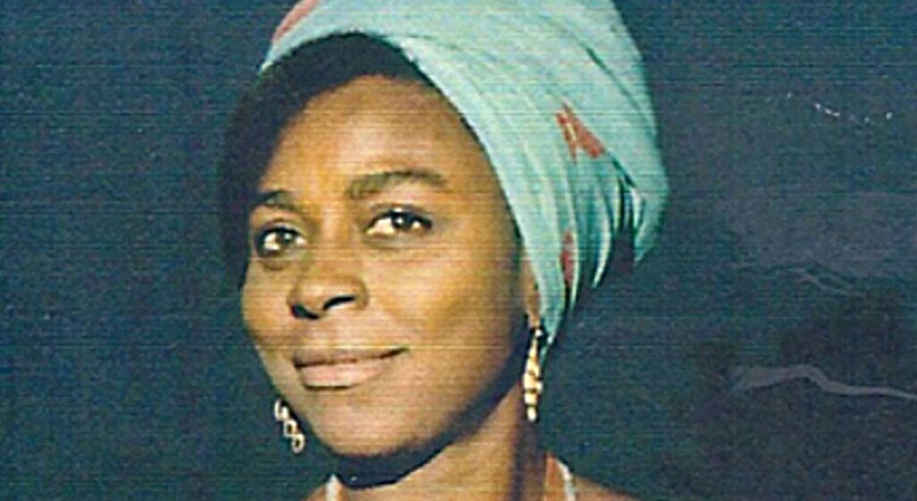 Dramaturgia africana | Zulu Sofola (1935-1995)